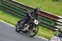 Mallory-park-Leicestershire;Mallory-park-photographs;Motorcycle-action-photographs;classic-bikes;event-digital-images;eventdigitalimages;mallory-park;no-limits-trackday;peter-wileman-photography;vintage-bikes;vintage-motorcycles;vmcc-festival-1000-bikes