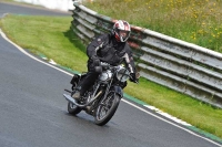 Mallory-park-Leicestershire;Mallory-park-photographs;Motorcycle-action-photographs;classic-bikes;event-digital-images;eventdigitalimages;mallory-park;no-limits-trackday;peter-wileman-photography;vintage-bikes;vintage-motorcycles;vmcc-festival-1000-bikes