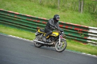 Mallory-park-Leicestershire;Mallory-park-photographs;Motorcycle-action-photographs;classic-bikes;event-digital-images;eventdigitalimages;mallory-park;no-limits-trackday;peter-wileman-photography;vintage-bikes;vintage-motorcycles;vmcc-festival-1000-bikes