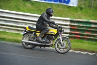 Mallory-park-Leicestershire;Mallory-park-photographs;Motorcycle-action-photographs;classic-bikes;event-digital-images;eventdigitalimages;mallory-park;no-limits-trackday;peter-wileman-photography;vintage-bikes;vintage-motorcycles;vmcc-festival-1000-bikes