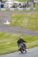 Mallory-park-Leicestershire;Mallory-park-photographs;Motorcycle-action-photographs;classic-bikes;event-digital-images;eventdigitalimages;mallory-park;no-limits-trackday;peter-wileman-photography;vintage-bikes;vintage-motorcycles;vmcc-festival-1000-bikes