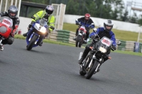 Mallory-park-Leicestershire;Mallory-park-photographs;Motorcycle-action-photographs;classic-bikes;event-digital-images;eventdigitalimages;mallory-park;no-limits-trackday;peter-wileman-photography;vintage-bikes;vintage-motorcycles;vmcc-festival-1000-bikes