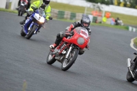 Mallory-park-Leicestershire;Mallory-park-photographs;Motorcycle-action-photographs;classic-bikes;event-digital-images;eventdigitalimages;mallory-park;no-limits-trackday;peter-wileman-photography;vintage-bikes;vintage-motorcycles;vmcc-festival-1000-bikes