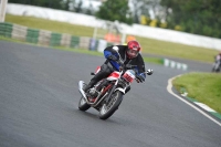 Mallory-park-Leicestershire;Mallory-park-photographs;Motorcycle-action-photographs;classic-bikes;event-digital-images;eventdigitalimages;mallory-park;no-limits-trackday;peter-wileman-photography;vintage-bikes;vintage-motorcycles;vmcc-festival-1000-bikes