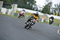 Mallory-park-Leicestershire;Mallory-park-photographs;Motorcycle-action-photographs;classic-bikes;event-digital-images;eventdigitalimages;mallory-park;no-limits-trackday;peter-wileman-photography;vintage-bikes;vintage-motorcycles;vmcc-festival-1000-bikes