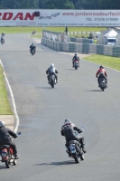 Mallory-park-Leicestershire;Mallory-park-photographs;Motorcycle-action-photographs;classic-bikes;event-digital-images;eventdigitalimages;mallory-park;no-limits-trackday;peter-wileman-photography;vintage-bikes;vintage-motorcycles;vmcc-festival-1000-bikes