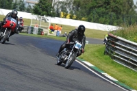 Mallory-park-Leicestershire;Mallory-park-photographs;Motorcycle-action-photographs;classic-bikes;event-digital-images;eventdigitalimages;mallory-park;no-limits-trackday;peter-wileman-photography;vintage-bikes;vintage-motorcycles;vmcc-festival-1000-bikes