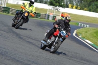 Mallory-park-Leicestershire;Mallory-park-photographs;Motorcycle-action-photographs;classic-bikes;event-digital-images;eventdigitalimages;mallory-park;no-limits-trackday;peter-wileman-photography;vintage-bikes;vintage-motorcycles;vmcc-festival-1000-bikes