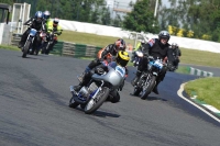 Mallory-park-Leicestershire;Mallory-park-photographs;Motorcycle-action-photographs;classic-bikes;event-digital-images;eventdigitalimages;mallory-park;no-limits-trackday;peter-wileman-photography;vintage-bikes;vintage-motorcycles;vmcc-festival-1000-bikes