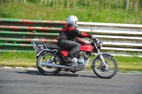 Mallory-park-Leicestershire;Mallory-park-photographs;Motorcycle-action-photographs;classic-bikes;event-digital-images;eventdigitalimages;mallory-park;no-limits-trackday;peter-wileman-photography;vintage-bikes;vintage-motorcycles;vmcc-festival-1000-bikes