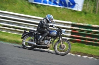 Mallory-park-Leicestershire;Mallory-park-photographs;Motorcycle-action-photographs;classic-bikes;event-digital-images;eventdigitalimages;mallory-park;no-limits-trackday;peter-wileman-photography;vintage-bikes;vintage-motorcycles;vmcc-festival-1000-bikes