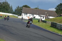 Mallory-park-Leicestershire;Mallory-park-photographs;Motorcycle-action-photographs;classic-bikes;event-digital-images;eventdigitalimages;mallory-park;no-limits-trackday;peter-wileman-photography;vintage-bikes;vintage-motorcycles;vmcc-festival-1000-bikes