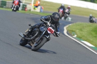 Mallory-park-Leicestershire;Mallory-park-photographs;Motorcycle-action-photographs;classic-bikes;event-digital-images;eventdigitalimages;mallory-park;no-limits-trackday;peter-wileman-photography;vintage-bikes;vintage-motorcycles;vmcc-festival-1000-bikes