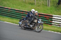 Mallory-park-Leicestershire;Mallory-park-photographs;Motorcycle-action-photographs;classic-bikes;event-digital-images;eventdigitalimages;mallory-park;no-limits-trackday;peter-wileman-photography;vintage-bikes;vintage-motorcycles;vmcc-festival-1000-bikes