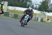 Mallory-park-Leicestershire;Mallory-park-photographs;Motorcycle-action-photographs;classic-bikes;event-digital-images;eventdigitalimages;mallory-park;no-limits-trackday;peter-wileman-photography;vintage-bikes;vintage-motorcycles;vmcc-festival-1000-bikes