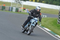 Mallory-park-Leicestershire;Mallory-park-photographs;Motorcycle-action-photographs;classic-bikes;event-digital-images;eventdigitalimages;mallory-park;no-limits-trackday;peter-wileman-photography;vintage-bikes;vintage-motorcycles;vmcc-festival-1000-bikes