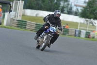 Mallory-park-Leicestershire;Mallory-park-photographs;Motorcycle-action-photographs;classic-bikes;event-digital-images;eventdigitalimages;mallory-park;no-limits-trackday;peter-wileman-photography;vintage-bikes;vintage-motorcycles;vmcc-festival-1000-bikes