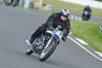 Mallory-park-Leicestershire;Mallory-park-photographs;Motorcycle-action-photographs;classic-bikes;event-digital-images;eventdigitalimages;mallory-park;no-limits-trackday;peter-wileman-photography;vintage-bikes;vintage-motorcycles;vmcc-festival-1000-bikes