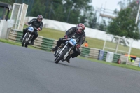 Mallory-park-Leicestershire;Mallory-park-photographs;Motorcycle-action-photographs;classic-bikes;event-digital-images;eventdigitalimages;mallory-park;no-limits-trackday;peter-wileman-photography;vintage-bikes;vintage-motorcycles;vmcc-festival-1000-bikes