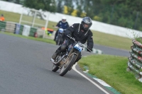 Mallory-park-Leicestershire;Mallory-park-photographs;Motorcycle-action-photographs;classic-bikes;event-digital-images;eventdigitalimages;mallory-park;no-limits-trackday;peter-wileman-photography;vintage-bikes;vintage-motorcycles;vmcc-festival-1000-bikes