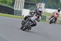 Mallory-park-Leicestershire;Mallory-park-photographs;Motorcycle-action-photographs;classic-bikes;event-digital-images;eventdigitalimages;mallory-park;no-limits-trackday;peter-wileman-photography;vintage-bikes;vintage-motorcycles;vmcc-festival-1000-bikes