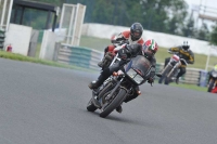 Mallory-park-Leicestershire;Mallory-park-photographs;Motorcycle-action-photographs;classic-bikes;event-digital-images;eventdigitalimages;mallory-park;no-limits-trackday;peter-wileman-photography;vintage-bikes;vintage-motorcycles;vmcc-festival-1000-bikes