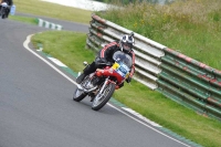 Mallory-park-Leicestershire;Mallory-park-photographs;Motorcycle-action-photographs;classic-bikes;event-digital-images;eventdigitalimages;mallory-park;no-limits-trackday;peter-wileman-photography;vintage-bikes;vintage-motorcycles;vmcc-festival-1000-bikes