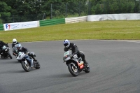 Mallory-park-Leicestershire;Mallory-park-photographs;Motorcycle-action-photographs;classic-bikes;event-digital-images;eventdigitalimages;mallory-park;no-limits-trackday;peter-wileman-photography;vintage-bikes;vintage-motorcycles;vmcc-festival-1000-bikes