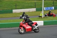 Mallory-park-Leicestershire;Mallory-park-photographs;Motorcycle-action-photographs;classic-bikes;event-digital-images;eventdigitalimages;mallory-park;no-limits-trackday;peter-wileman-photography;vintage-bikes;vintage-motorcycles;vmcc-festival-1000-bikes