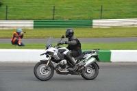 Mallory-park-Leicestershire;Mallory-park-photographs;Motorcycle-action-photographs;classic-bikes;event-digital-images;eventdigitalimages;mallory-park;no-limits-trackday;peter-wileman-photography;vintage-bikes;vintage-motorcycles;vmcc-festival-1000-bikes