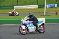 Mallory-park-Leicestershire;Mallory-park-photographs;Motorcycle-action-photographs;classic-bikes;event-digital-images;eventdigitalimages;mallory-park;no-limits-trackday;peter-wileman-photography;vintage-bikes;vintage-motorcycles;vmcc-festival-1000-bikes