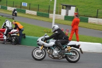 Mallory-park-Leicestershire;Mallory-park-photographs;Motorcycle-action-photographs;classic-bikes;event-digital-images;eventdigitalimages;mallory-park;no-limits-trackday;peter-wileman-photography;vintage-bikes;vintage-motorcycles;vmcc-festival-1000-bikes