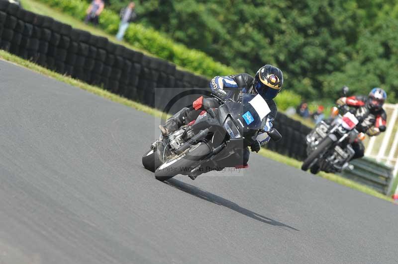 Mallory park Leicestershire;Mallory park photographs;Motorcycle action photographs;classic bikes;event digital images;eventdigitalimages;mallory park;no limits trackday;peter wileman photography;vintage bikes;vintage motorcycles;vmcc festival 1000 bikes