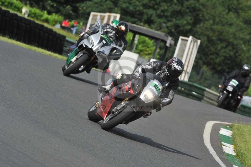 Mallory park Leicestershire;Mallory park photographs;Motorcycle action photographs;classic bikes;event digital images;eventdigitalimages;mallory park;no limits trackday;peter wileman photography;vintage bikes;vintage motorcycles;vmcc festival 1000 bikes