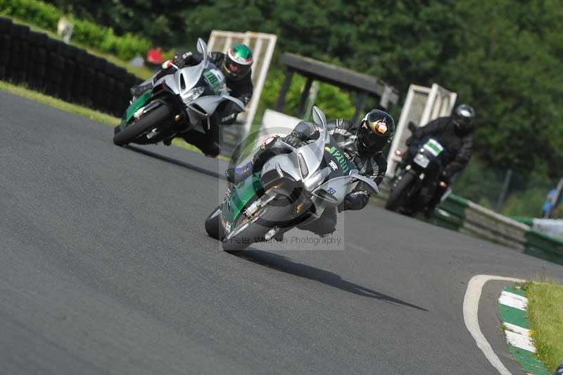 Mallory park Leicestershire;Mallory park photographs;Motorcycle action photographs;classic bikes;event digital images;eventdigitalimages;mallory park;no limits trackday;peter wileman photography;vintage bikes;vintage motorcycles;vmcc festival 1000 bikes