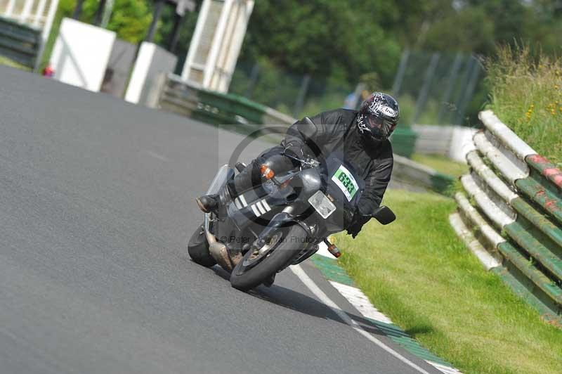 Mallory park Leicestershire;Mallory park photographs;Motorcycle action photographs;classic bikes;event digital images;eventdigitalimages;mallory park;no limits trackday;peter wileman photography;vintage bikes;vintage motorcycles;vmcc festival 1000 bikes