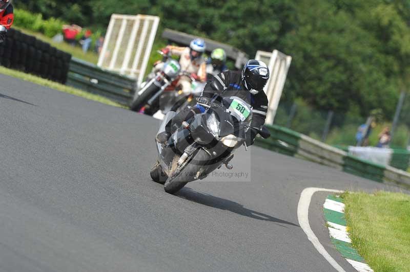 Mallory park Leicestershire;Mallory park photographs;Motorcycle action photographs;classic bikes;event digital images;eventdigitalimages;mallory park;no limits trackday;peter wileman photography;vintage bikes;vintage motorcycles;vmcc festival 1000 bikes