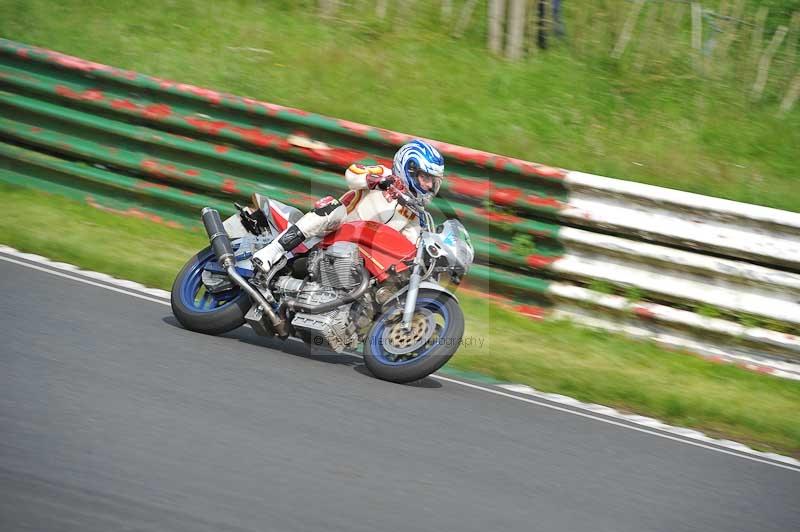 Mallory park Leicestershire;Mallory park photographs;Motorcycle action photographs;classic bikes;event digital images;eventdigitalimages;mallory park;no limits trackday;peter wileman photography;vintage bikes;vintage motorcycles;vmcc festival 1000 bikes