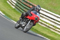 Mallory-park-Leicestershire;Mallory-park-photographs;Motorcycle-action-photographs;classic-bikes;event-digital-images;eventdigitalimages;mallory-park;no-limits-trackday;peter-wileman-photography;vintage-bikes;vintage-motorcycles;vmcc-festival-1000-bikes