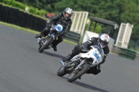 Mallory-park-Leicestershire;Mallory-park-photographs;Motorcycle-action-photographs;classic-bikes;event-digital-images;eventdigitalimages;mallory-park;no-limits-trackday;peter-wileman-photography;vintage-bikes;vintage-motorcycles;vmcc-festival-1000-bikes