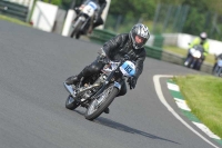 Mallory-park-Leicestershire;Mallory-park-photographs;Motorcycle-action-photographs;classic-bikes;event-digital-images;eventdigitalimages;mallory-park;no-limits-trackday;peter-wileman-photography;vintage-bikes;vintage-motorcycles;vmcc-festival-1000-bikes