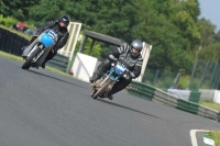 Mallory-park-Leicestershire;Mallory-park-photographs;Motorcycle-action-photographs;classic-bikes;event-digital-images;eventdigitalimages;mallory-park;no-limits-trackday;peter-wileman-photography;vintage-bikes;vintage-motorcycles;vmcc-festival-1000-bikes