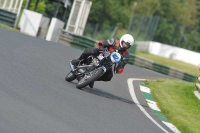 Mallory-park-Leicestershire;Mallory-park-photographs;Motorcycle-action-photographs;classic-bikes;event-digital-images;eventdigitalimages;mallory-park;no-limits-trackday;peter-wileman-photography;vintage-bikes;vintage-motorcycles;vmcc-festival-1000-bikes