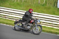 Mallory-park-Leicestershire;Mallory-park-photographs;Motorcycle-action-photographs;classic-bikes;event-digital-images;eventdigitalimages;mallory-park;no-limits-trackday;peter-wileman-photography;vintage-bikes;vintage-motorcycles;vmcc-festival-1000-bikes