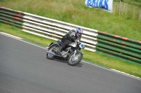 Mallory-park-Leicestershire;Mallory-park-photographs;Motorcycle-action-photographs;classic-bikes;event-digital-images;eventdigitalimages;mallory-park;no-limits-trackday;peter-wileman-photography;vintage-bikes;vintage-motorcycles;vmcc-festival-1000-bikes