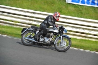 Mallory-park-Leicestershire;Mallory-park-photographs;Motorcycle-action-photographs;classic-bikes;event-digital-images;eventdigitalimages;mallory-park;no-limits-trackday;peter-wileman-photography;vintage-bikes;vintage-motorcycles;vmcc-festival-1000-bikes