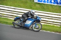 Mallory-park-Leicestershire;Mallory-park-photographs;Motorcycle-action-photographs;classic-bikes;event-digital-images;eventdigitalimages;mallory-park;no-limits-trackday;peter-wileman-photography;vintage-bikes;vintage-motorcycles;vmcc-festival-1000-bikes