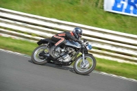 Mallory-park-Leicestershire;Mallory-park-photographs;Motorcycle-action-photographs;classic-bikes;event-digital-images;eventdigitalimages;mallory-park;no-limits-trackday;peter-wileman-photography;vintage-bikes;vintage-motorcycles;vmcc-festival-1000-bikes