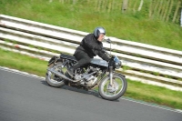 Mallory-park-Leicestershire;Mallory-park-photographs;Motorcycle-action-photographs;classic-bikes;event-digital-images;eventdigitalimages;mallory-park;no-limits-trackday;peter-wileman-photography;vintage-bikes;vintage-motorcycles;vmcc-festival-1000-bikes