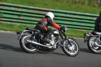 Mallory-park-Leicestershire;Mallory-park-photographs;Motorcycle-action-photographs;classic-bikes;event-digital-images;eventdigitalimages;mallory-park;no-limits-trackday;peter-wileman-photography;vintage-bikes;vintage-motorcycles;vmcc-festival-1000-bikes